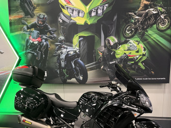 KAWASAKI GTR 1400