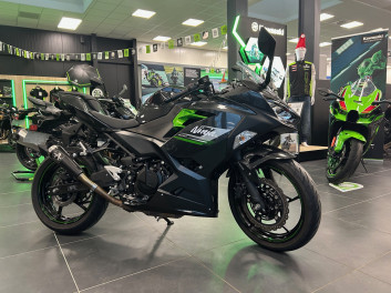 KAWASAKI NINJA 400