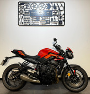 TRIUMPH STREET TRIPLE 765 R