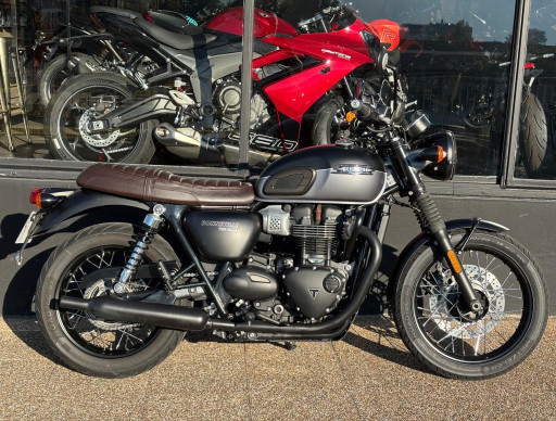 TRIUMPH BONNEVILLE BLACK T100 bridée A2