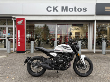 MOTO MORINI SEIEMMEZZO 650 STR ABS COLORIS BLANC