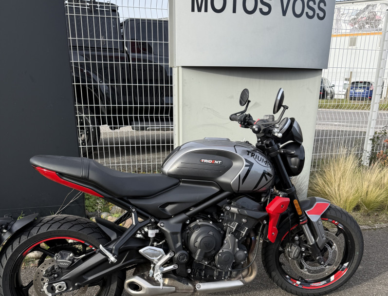 TRIUMPH TRIDENT 660