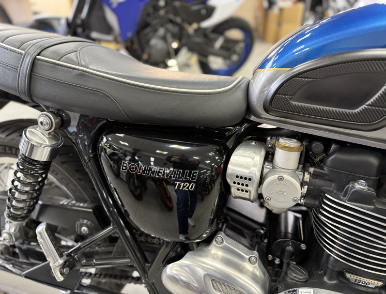TRIUMPH BONNEVILLE T120 1200