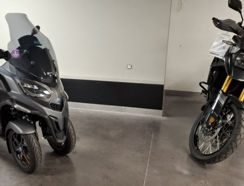 PIAGGIO MP3 530 HPE EXCLUSIVE