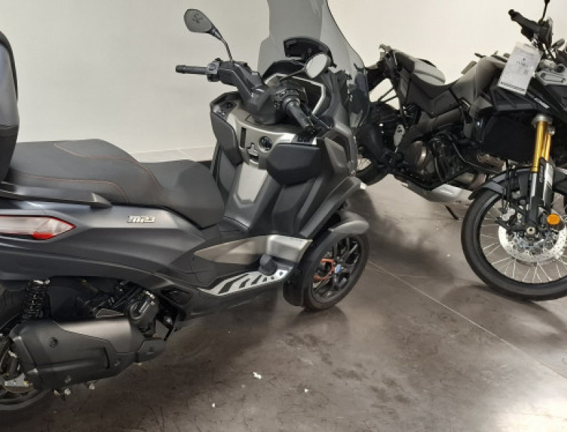 PIAGGIO MP3 530 HPE EXCLUSIVE