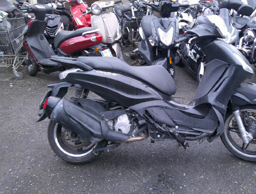 PIAGGIO BEVERLY 350 accidente rsv n°17277