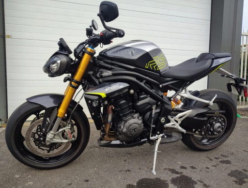 TRIUMPH SPEED TRIPLE 1200 RS