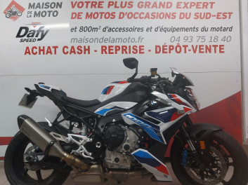 BMW M1000 R