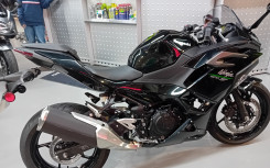 KAWASAKI Ninja 500