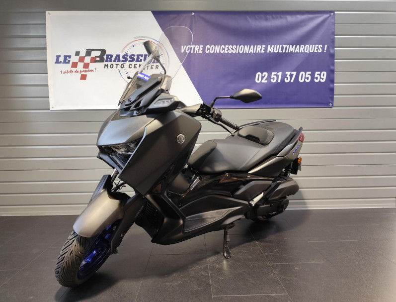 YAMAHA XMAX 125