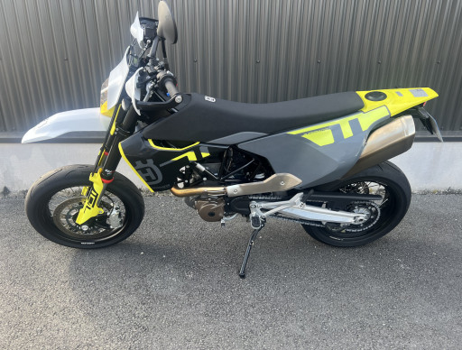 HUSQVARNA 701 SUPERMOTO