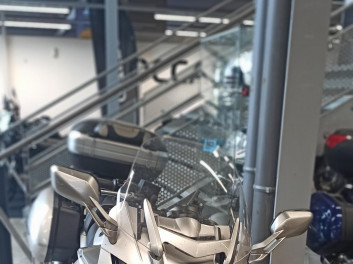YAMAHA FJR 1300