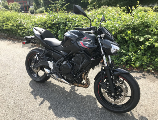 KAWASAKI Z650