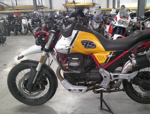 MOTO GUZZI V85 TT A1CCIDENTE RSV N°19700