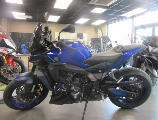 YAMAHA MT-09