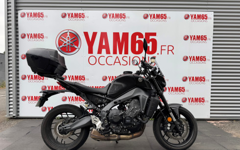 YAMAHA MT-09