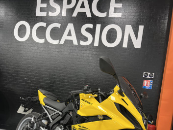 SUZUKI GSX-8R