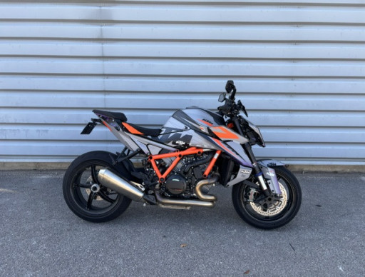 KTM 1390 SUPER DUKE R