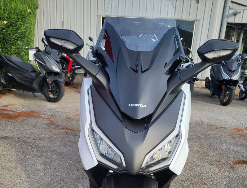 HONDA NSS FORZA 125 top box nss125 125nss