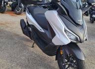 HONDA NSS FORZA 125 top box nss125 125nss