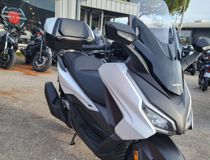 HONDA NSS FORZA 125 top box nss125 125nss