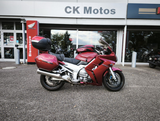 YAMAHA FJR 1300 COLORIS ROUGE