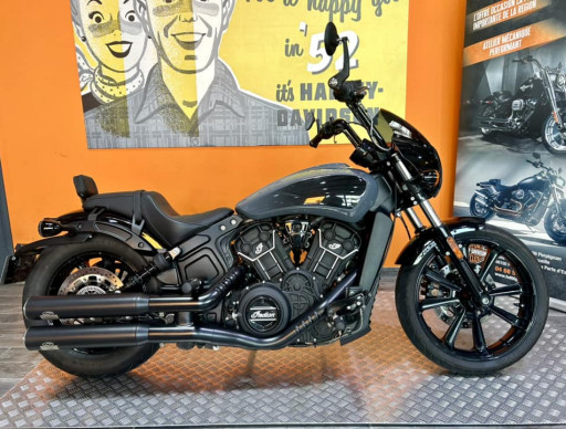 INDIAN SCOUT ROGUE 1200