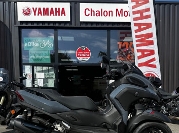 YAMAHA TRICITY 300
