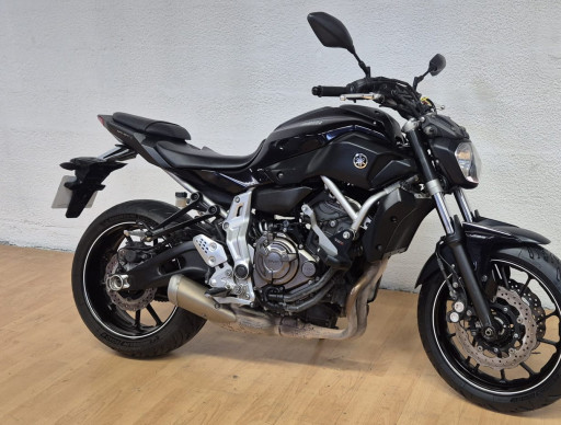 YAMAHA MT-07