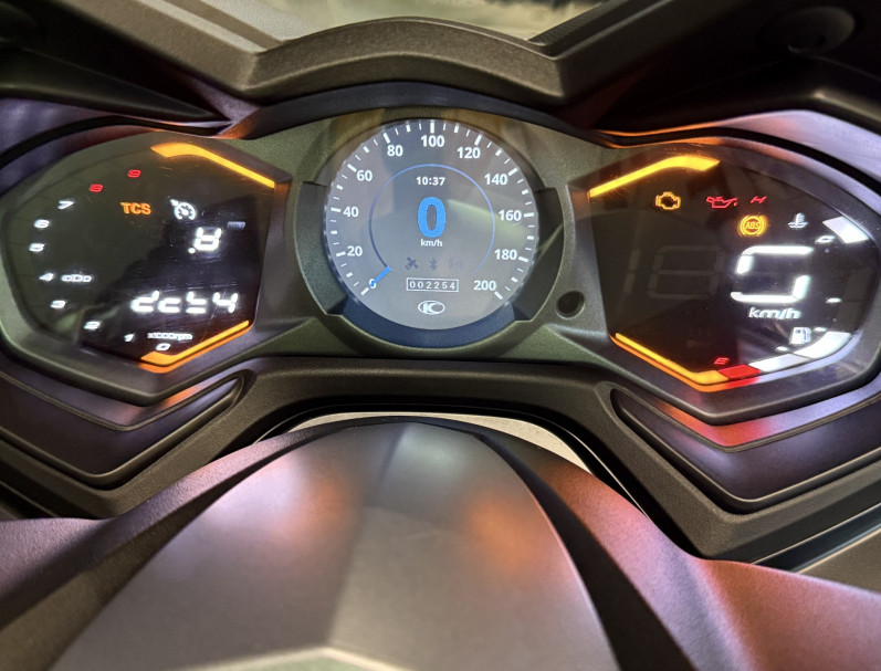 KYMCO AK 550 PREMIUM 2000kms