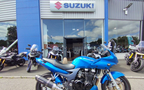 KAWASAKI ZR-7 S A2