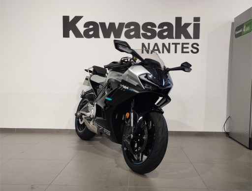 CF MOTO 675 SR-R