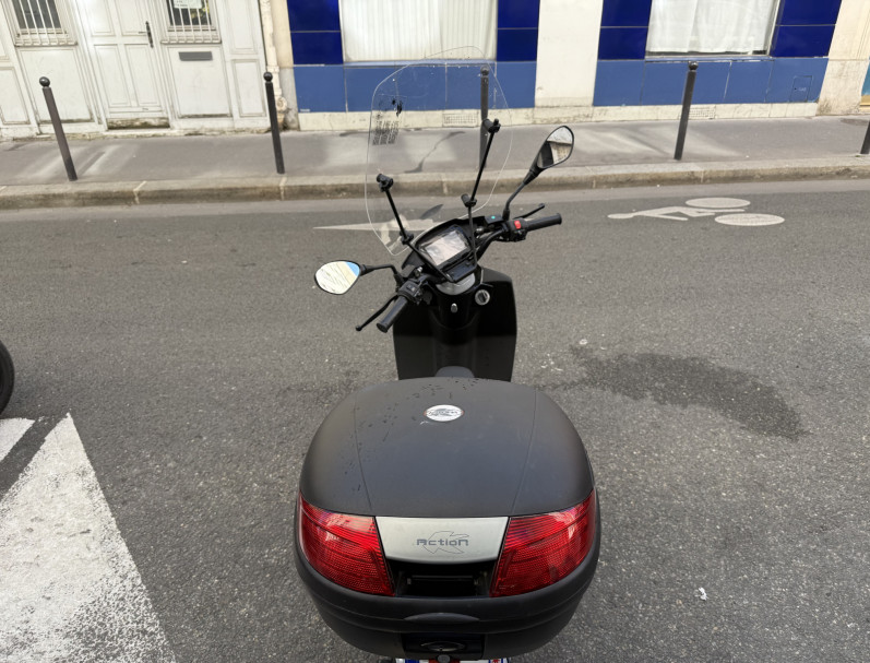 PIAGGIO 1 + 45 CC GARANTIE 6 MOIS NOIR MAT BON ETAT CRI