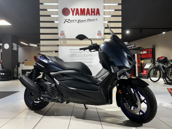 YAMAHA XMAX 125
