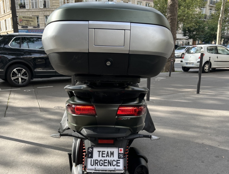PIAGGIO MP3 350 ABS/ASR SPORT - VERT MAT - 1ER MAIN 