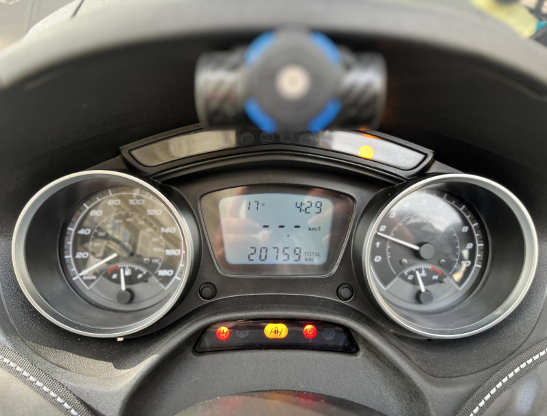 PIAGGIO MP3 350 ABS/ASR SPORT - VERT MAT - 1ER MAIN 