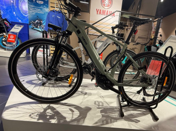 YAMAHA CROSSCORE M VELO ELECTRIQUE NEUF