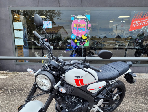 YAMAHA XSR 125