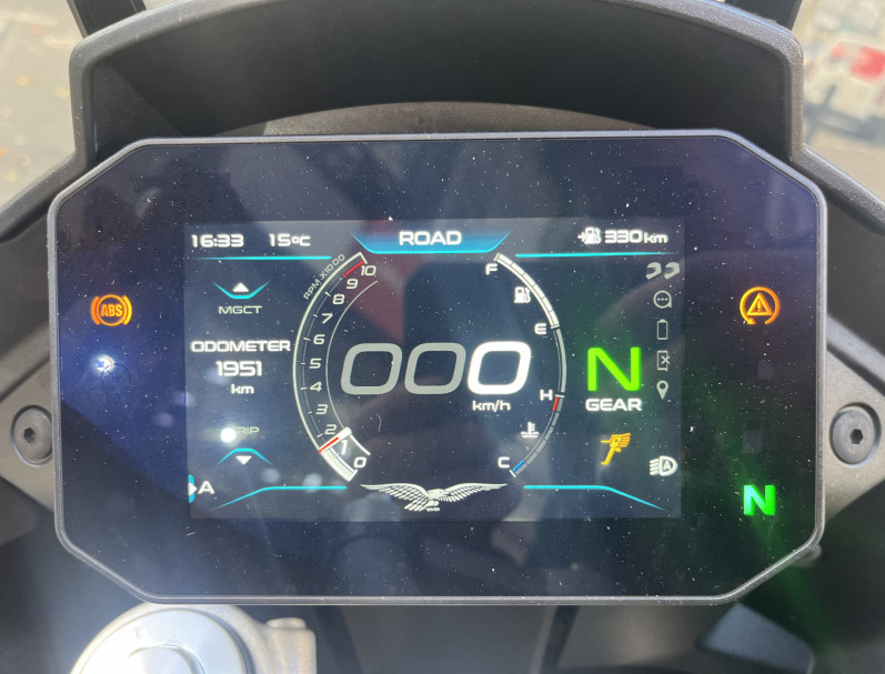 MOTO GUZZI V100  MANDELLO NOIR - 1ER MAIN 