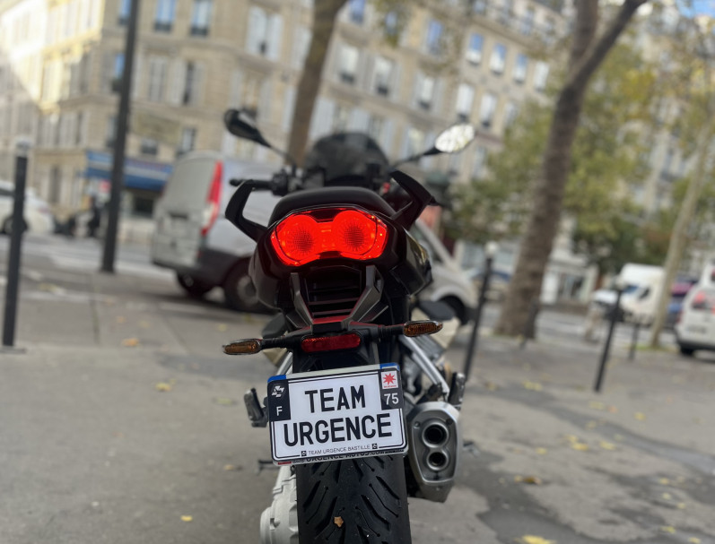 MOTO GUZZI V100  MANDELLO NOIR - 1ER MAIN 