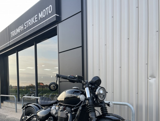 TRIUMPH Bonneville Bobber 1200