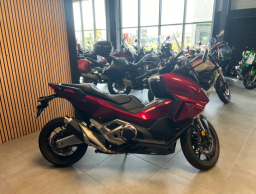 HONDA Forza 750