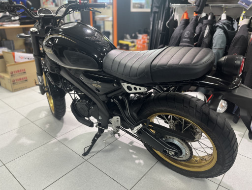 YAMAHA XSR 125 Legacy