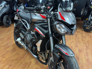 TRIUMPH STREET TRIPLE 765 RS