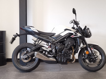 TRIUMPH STREET TRIPLE 765 R 2025