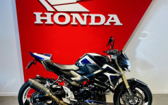 SUZUKI GSR 750 GSR750 PEINTURE PERSO