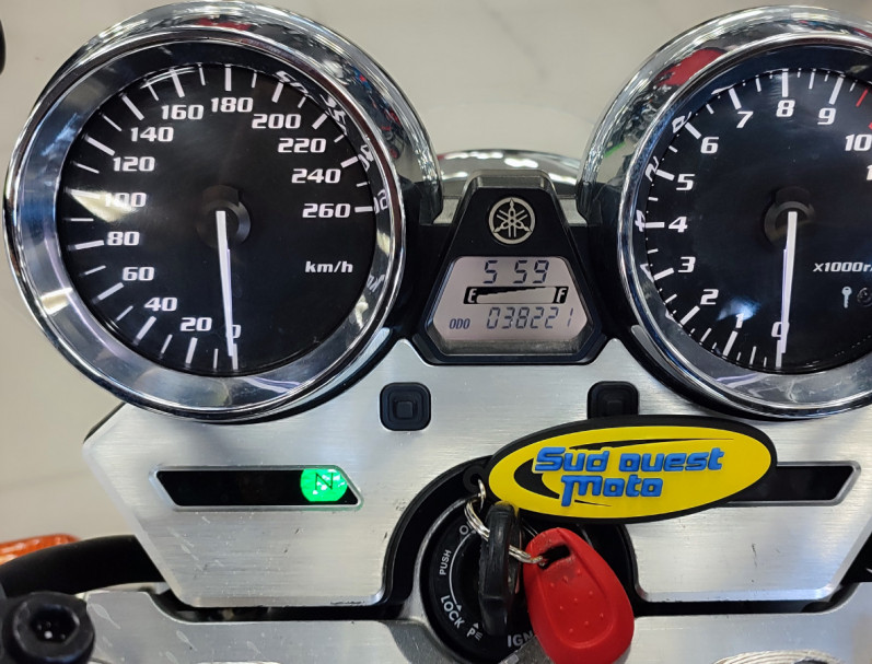 YAMAHA XJR 1300
