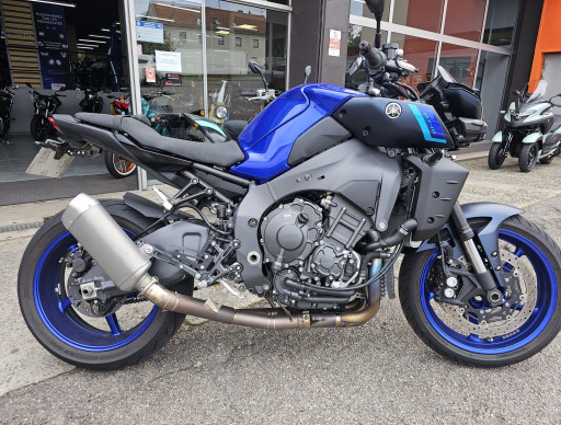 YAMAHA MT-10