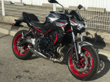 KAWASAKI Z 650