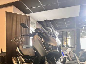 YAMAHA XMAX 125 TECH MAX